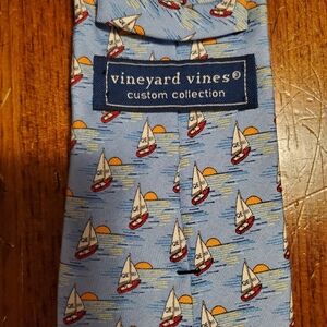 EUC Vineyard Vine Sailboat At Sunset Custom Nautical Blue Silk Tie
